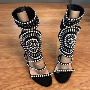 Women’s size 41 stunners!!